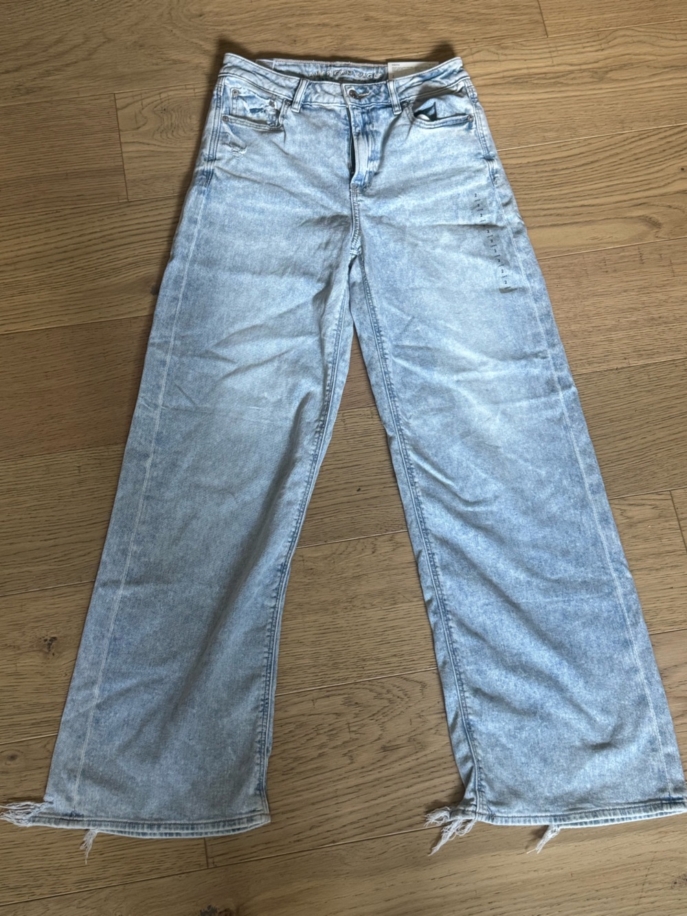 Light Wash Wide-Leg Women's Jeans - Casual Everyday Style
